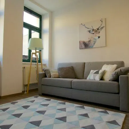 Am Voelkerschlachtdenkmal * Lipsko