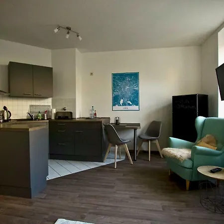 Am Voelkerschlachtdenkmal Lipsk